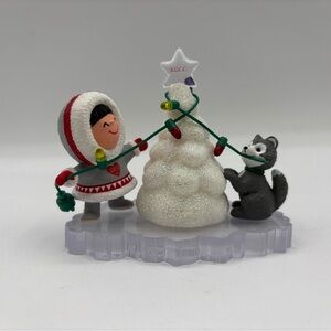 Hallmark Keepsake Ornament Dated 2001 Frosty Friends 22nd In Series Colorway